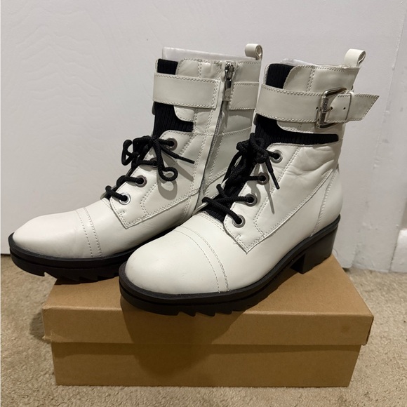 Marc Fisher White Leather Winter Zip-up Ankle Boot - Picture 4 of 13